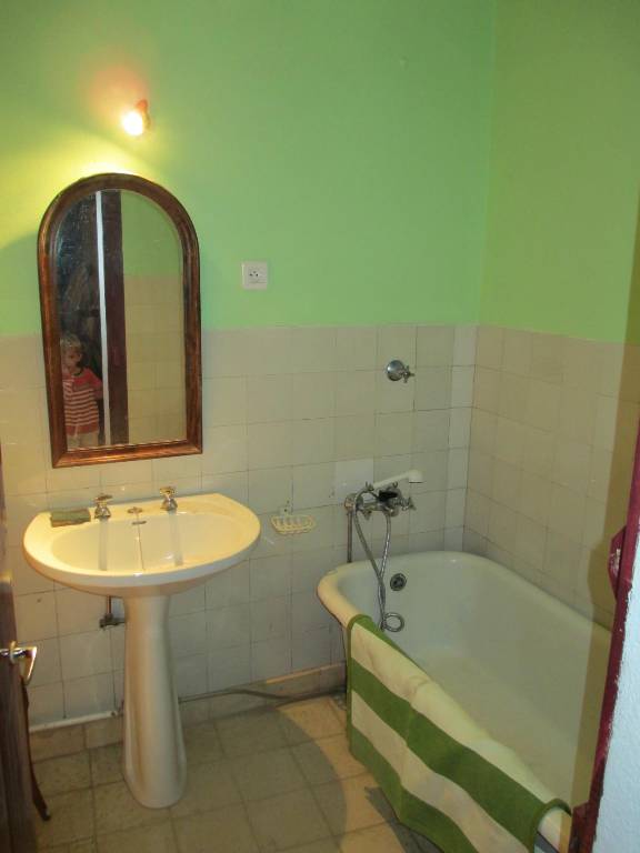 8gd_18 salle de bain 2.JPG